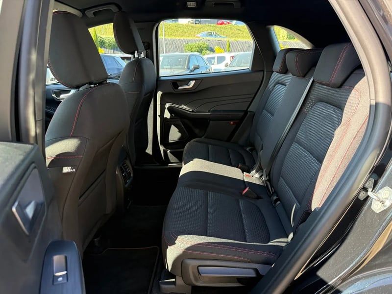 Photo de la voiture FORD KUGA 2.0 EcoBlue 120 BVA8 ST-Line