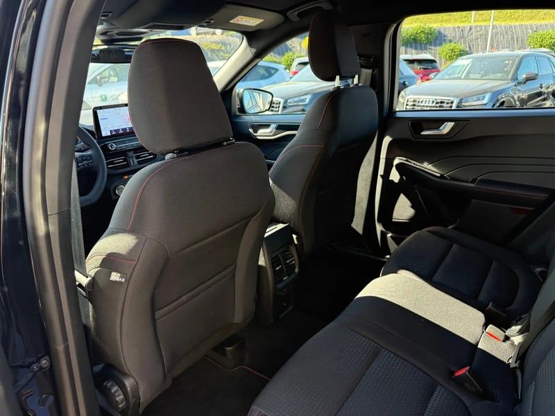 Photo de la voiture FORD KUGA 2.0 EcoBlue 120 BVA8 ST-Line