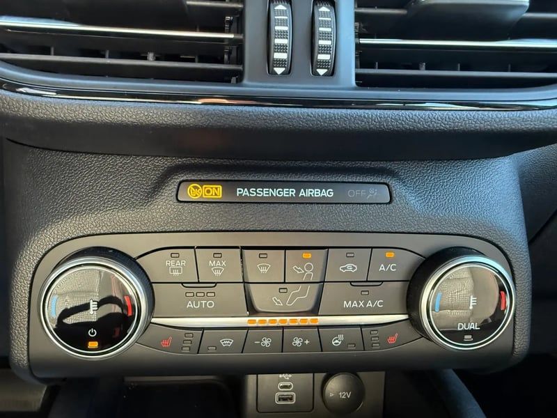 Photo de la voiture FORD KUGA 2.0 EcoBlue 120 BVA8 ST-Line