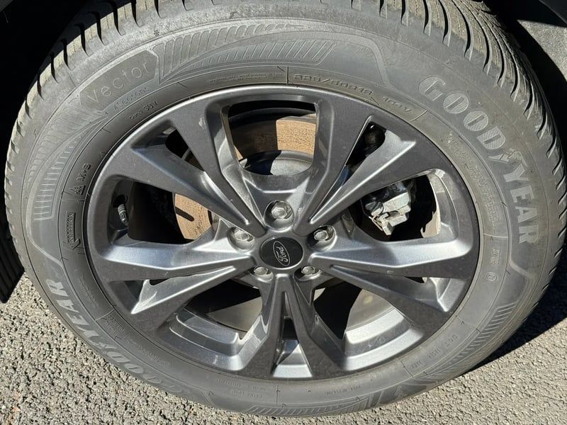 Photo de la voiture FORD KUGA 2.0 EcoBlue 120 BVA8 ST-Line