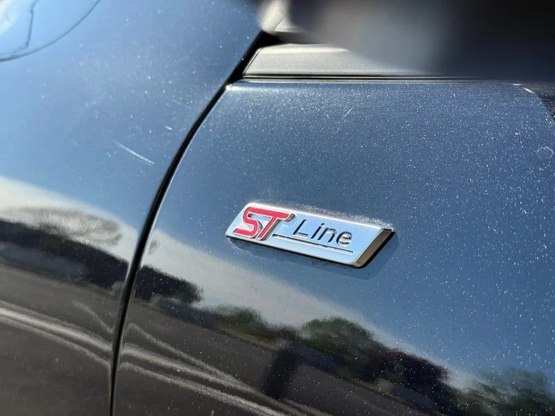 Photo de la voiture FORD KUGA 2.0 EcoBlue 120 BVA8 ST-Line