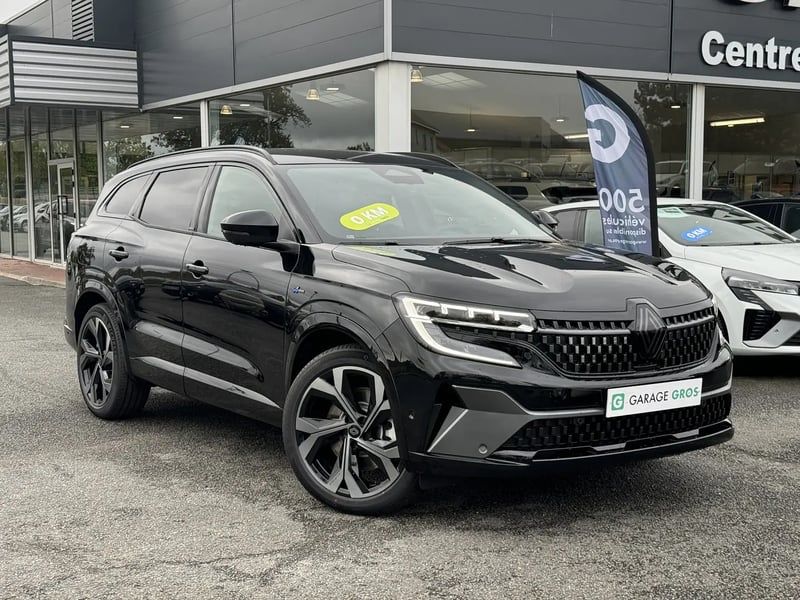 Photo de la voiture RENAULT ESPACE VI E-Tech hybrid 200 esprit Alpine