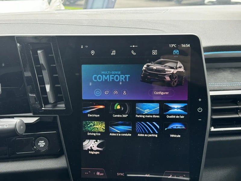 Photo de la voiture RENAULT ESPACE VI E-Tech hybrid 200 esprit Alpine