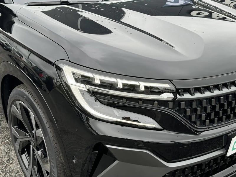 Photo de la voiture RENAULT ESPACE VI E-Tech hybrid 200 esprit Alpine