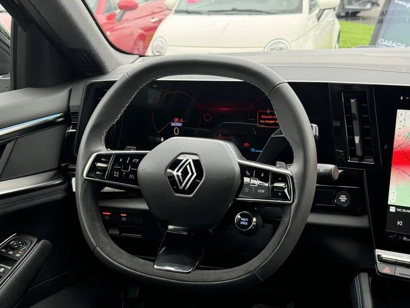 Photo de la voiture RENAULT ESPACE VI E-Tech hybrid 200 esprit Alpine