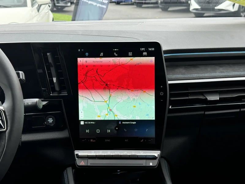 Photo de la voiture RENAULT ESPACE VI E-Tech hybrid 200 esprit Alpine