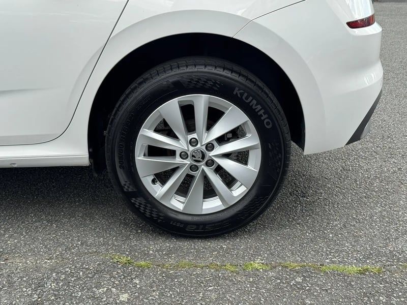 Photo de la voiture SKODA KAMIQ 1.0 TSI Evo 110 ch DSG7 Ambition