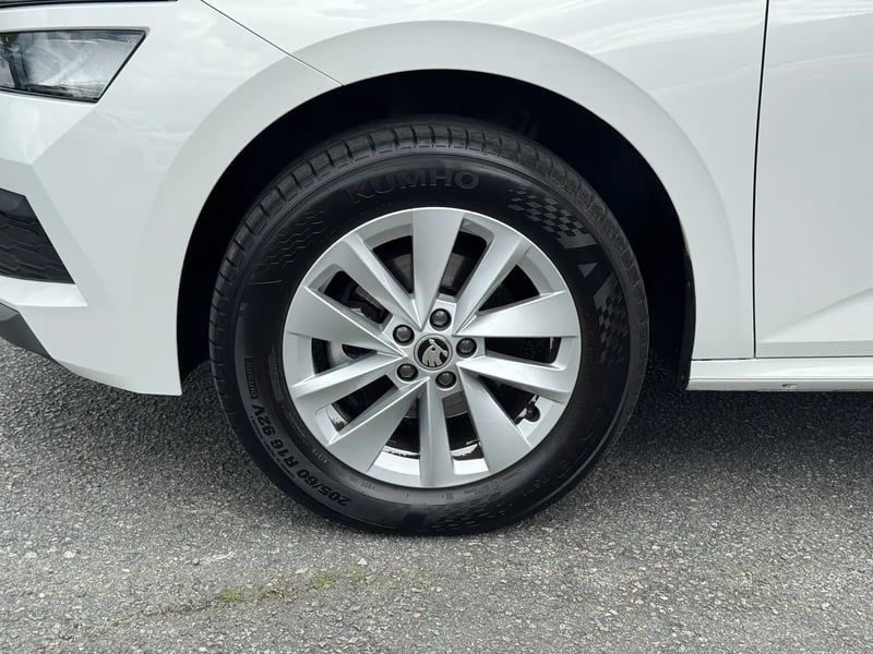 Photo de la voiture SKODA KAMIQ 1.0 TSI Evo 110 ch DSG7 Ambition