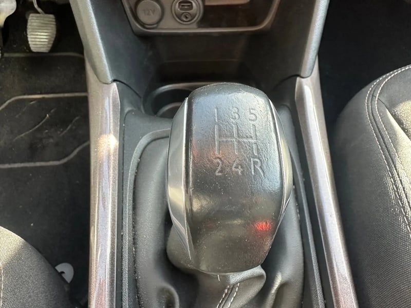 Photo de la voiture PEUGEOT 2008 1.2 PureTech 82ch BVM5 Style