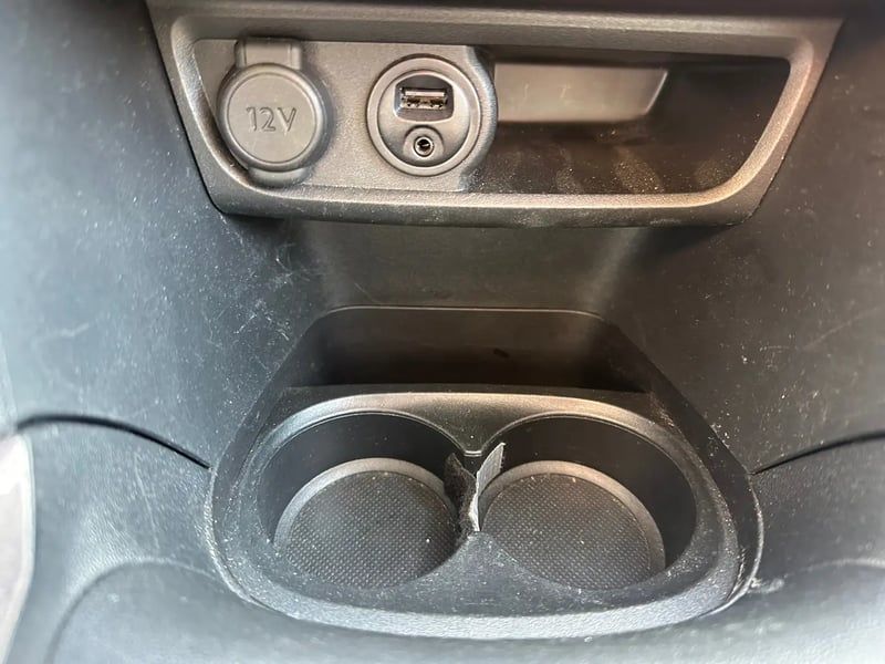 Photo de la voiture PEUGEOT 2008 1.2 PureTech 82ch BVM5 Style