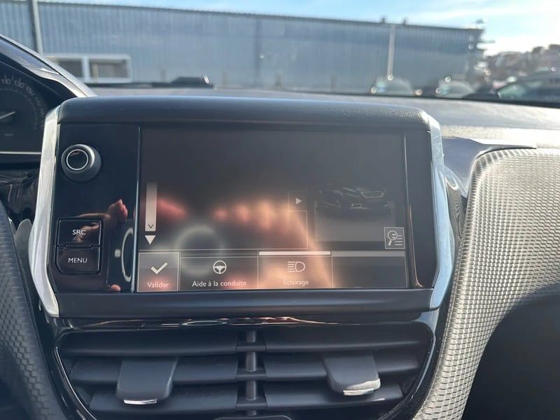 Photo de la voiture PEUGEOT 2008 1.2 PureTech 82ch BVM5 Style