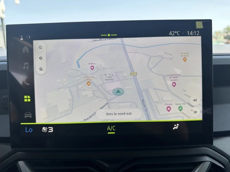 Photo de la voiture DACIA DUSTER Mild Hybrid 130 Journey