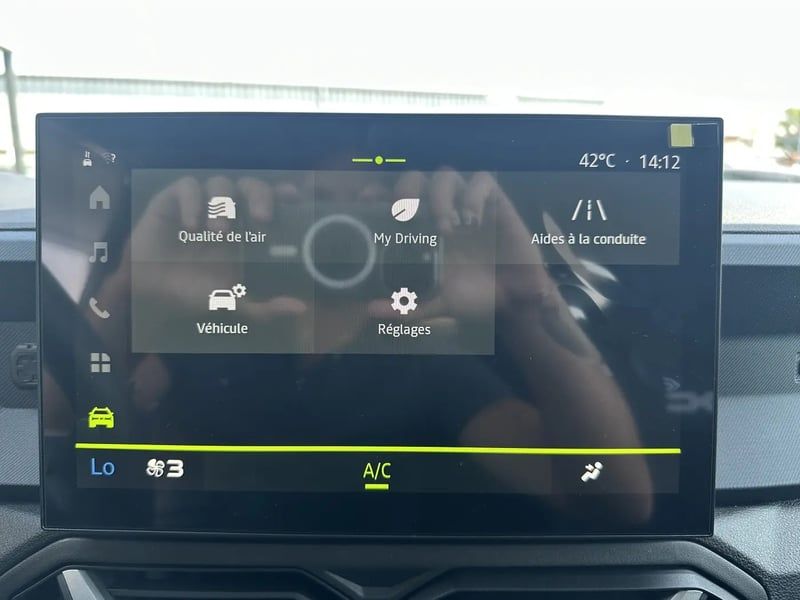 Photo de la voiture DACIA DUSTER Mild Hybrid 130 Journey