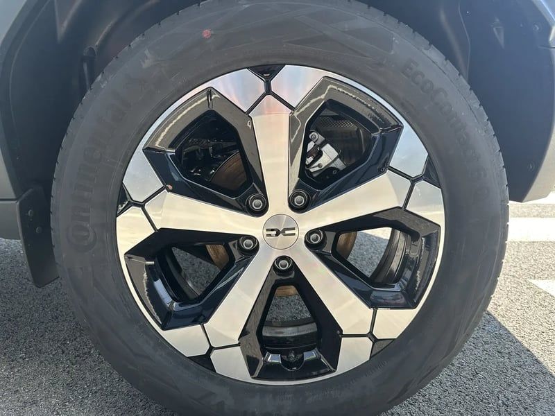 Photo de la voiture DACIA DUSTER Mild Hybrid 130 Journey