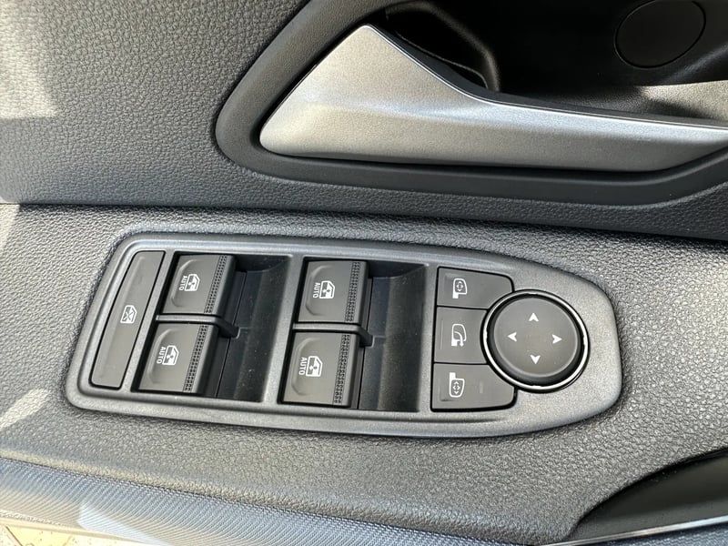 Photo de la voiture DACIA DUSTER Mild Hybrid 130 Journey