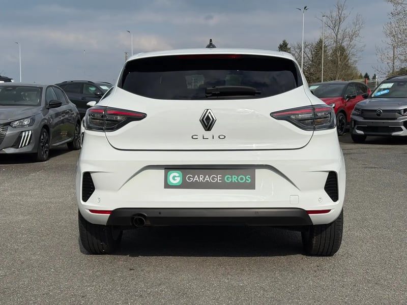Photo de la voiture RENAULT CLIO V TCe 90 X-Tronic Evolution
