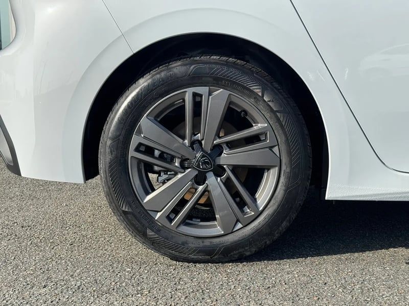 Photo de la voiture PEUGEOT 308 BlueHDi 130ch S&S EAT8 Style