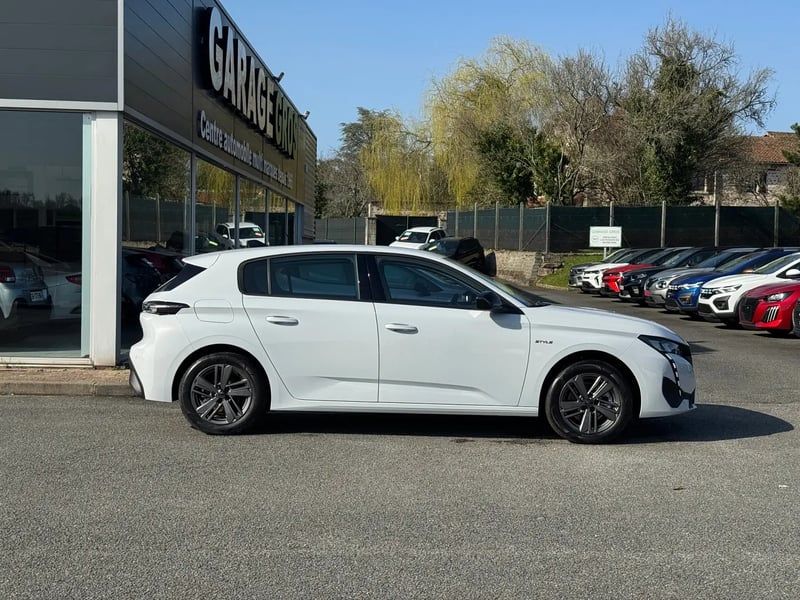 Photo de la voiture PEUGEOT 308 BlueHDi 130ch S&S EAT8 Style