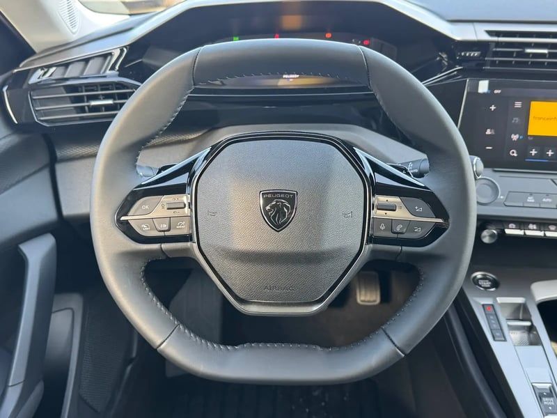 Photo de la voiture PEUGEOT 308 BlueHDi 130ch S&S EAT8 Style