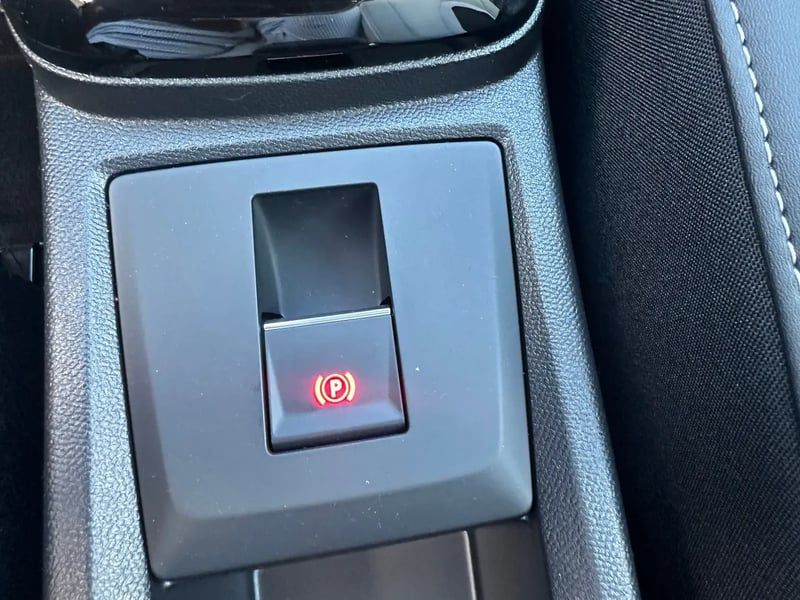Photo de la voiture CITROEN C3 AIRCROSS Hybride 145 ch Aut Max