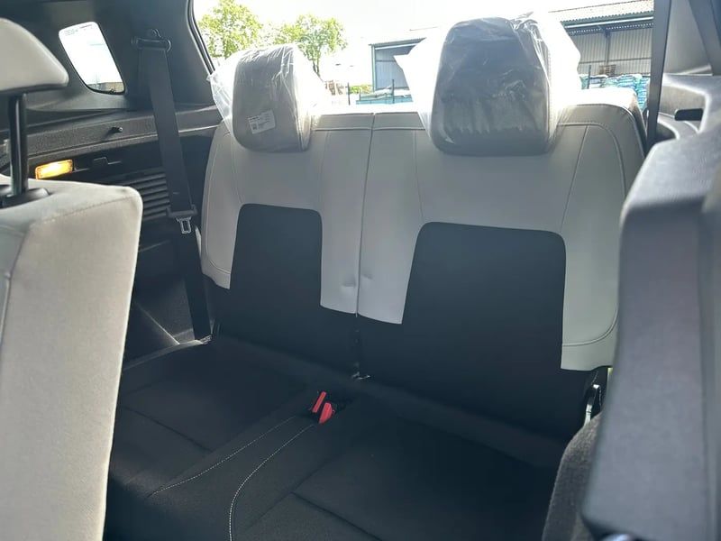 Photo de la voiture CITROEN C3 AIRCROSS Hybride 145 ch Aut Max