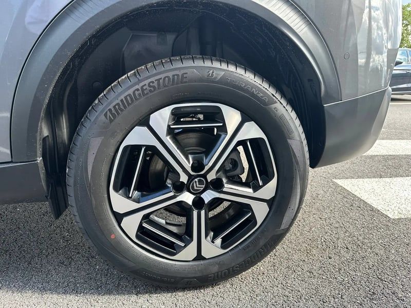 Photo de la voiture CITROEN C3 AIRCROSS Hybride 145 ch Aut Max