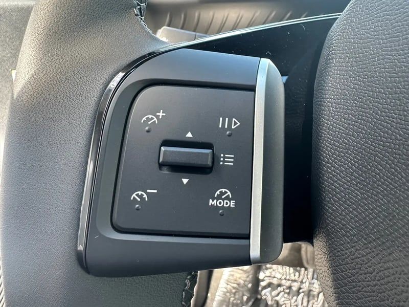 Photo de la voiture CITROEN C3 AIRCROSS Hybride 145 ch Aut Max