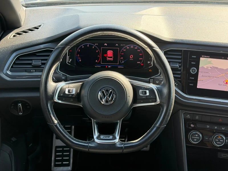 Photo de la voiture VOLKSWAGEN T-ROC 1.5 TSI 150 EVO Start/Stop BVM6 R-Line