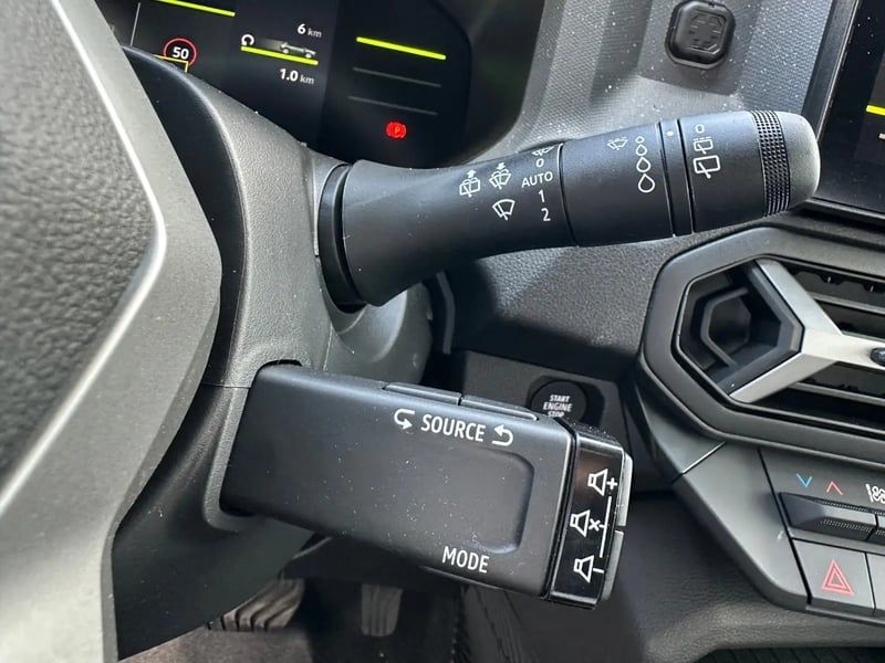 Photo de la voiture DACIA DUSTER Hybrid-G 150 4x4 Journey