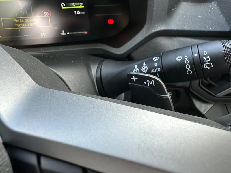 Photo de la voiture DACIA DUSTER Hybrid-G 150 4x4 Journey