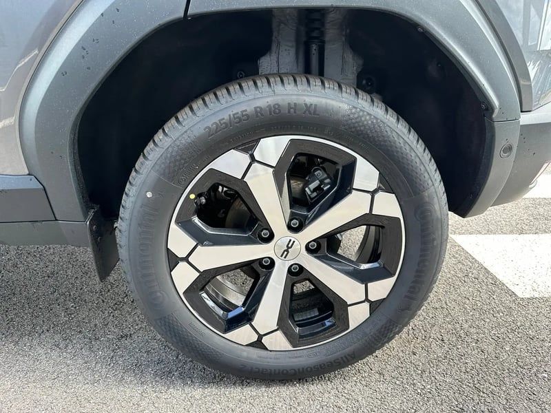 Photo de la voiture DACIA DUSTER Hybrid-G 150 4x4 Journey