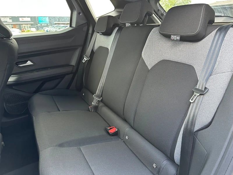 Photo de la voiture DACIA DUSTER Hybrid-G 150 4x4 Journey