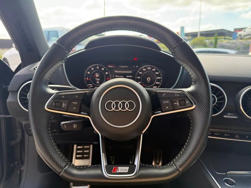Photo de la voiture AUDI TT COUPE 1.8 TFSI 180 S line