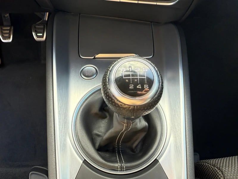 Photo de la voiture AUDI TT COUPE 1.8 TFSI 180 S line