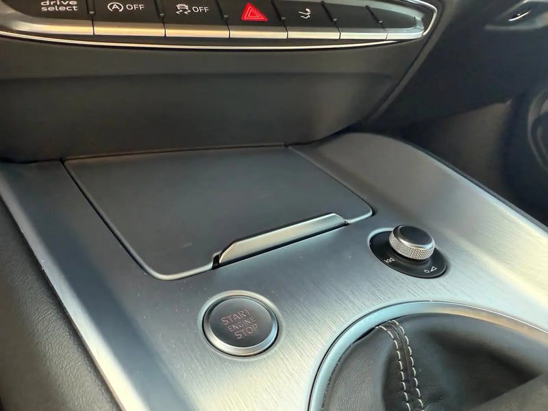 Photo de la voiture AUDI TT COUPE 1.8 TFSI 180 S line