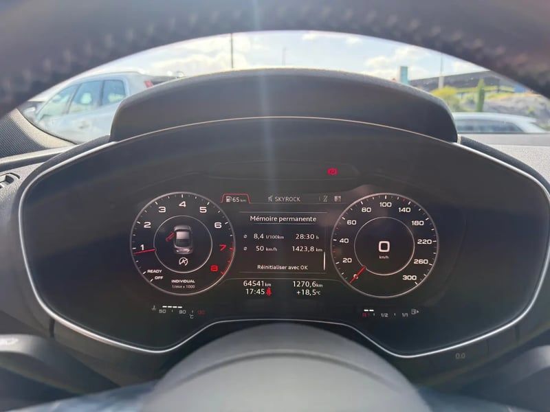 Photo de la voiture AUDI TT COUPE 1.8 TFSI 180 S line