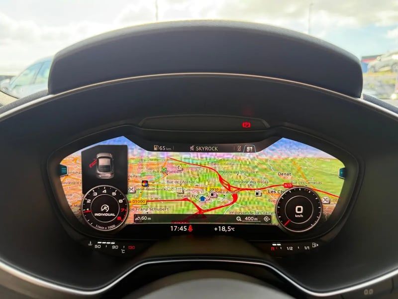 Photo de la voiture AUDI TT COUPE 1.8 TFSI 180 S line