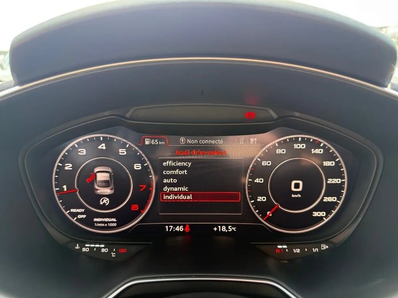 Photo de la voiture AUDI TT COUPE 1.8 TFSI 180 S line