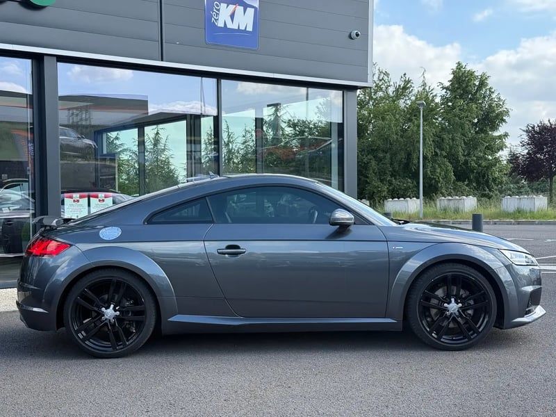 Photo de la voiture AUDI TT COUPE 1.8 TFSI 180 S line