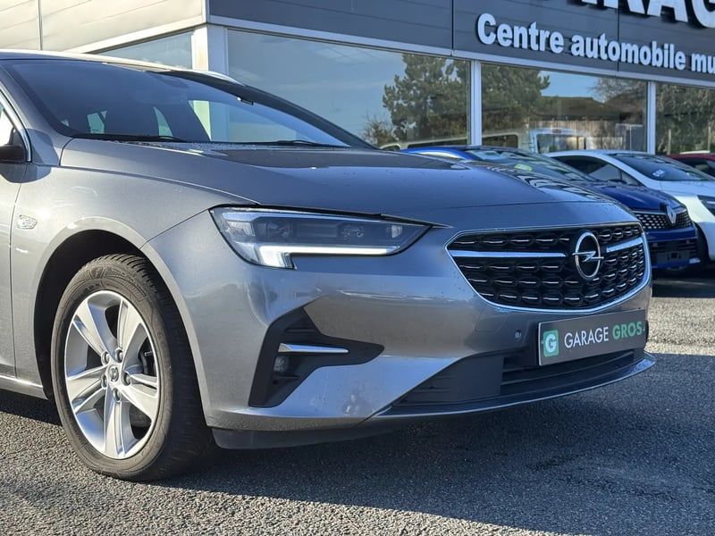 Photo de la voiture OPEL INSIGNIA SPORTS TOURER 2.0 Diesel 174 ch BVA8 Elegance Business