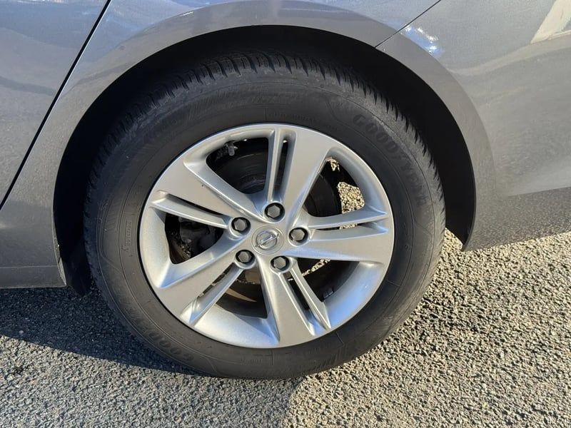 Photo de la voiture OPEL INSIGNIA SPORTS TOURER 2.0 Diesel 174 ch BVA8 Elegance Business