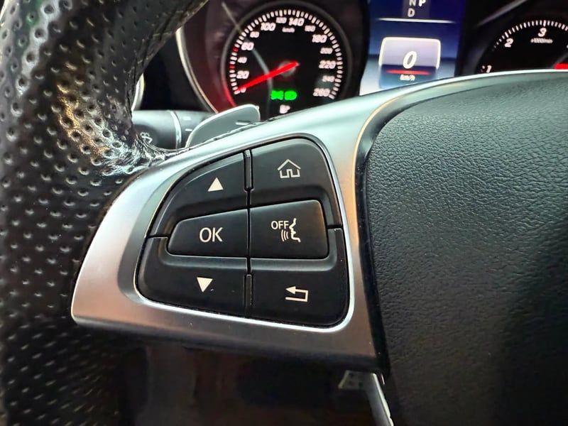 Photo de la voiture MERCEDES CLASSE C COUPE 220 d 9G-Tronic Sportline