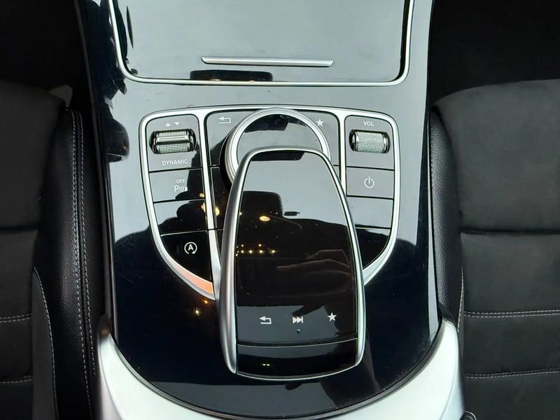 Photo de la voiture MERCEDES CLASSE C COUPE 220 d 9G-Tronic Sportline