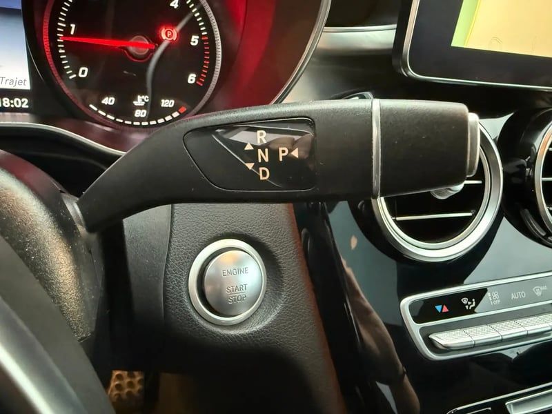 Photo de la voiture MERCEDES CLASSE C COUPE 220 d 9G-Tronic Sportline