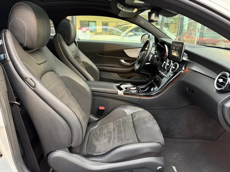 Photo de la voiture MERCEDES CLASSE C COUPE 220 d 9G-Tronic Sportline