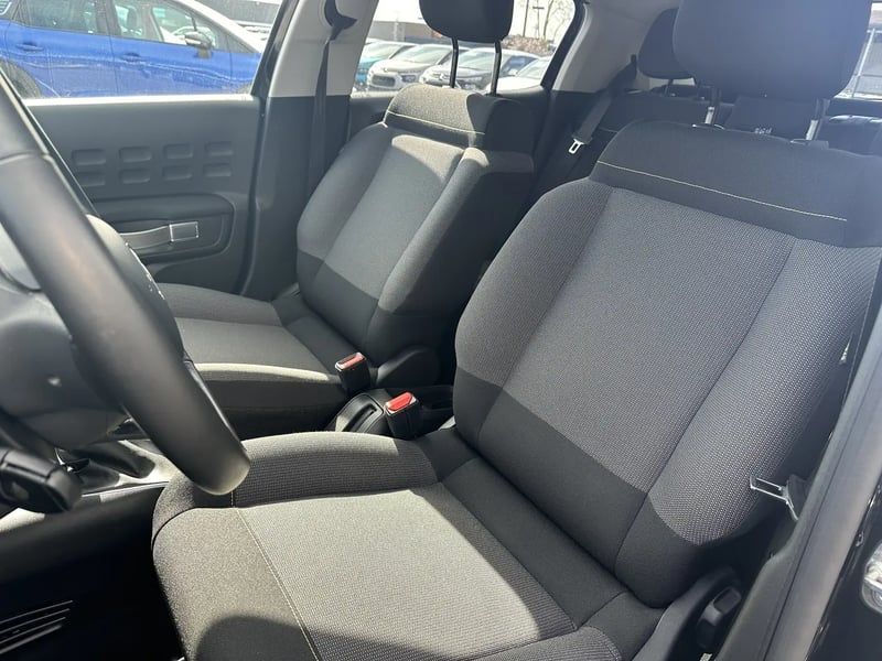 Photo de la voiture CITROEN C3 PureTech 110 S&S EAT6 Shine Pack