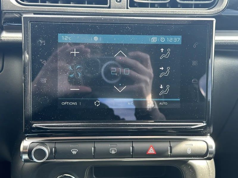 Photo de la voiture CITROEN C3 PureTech 110 S&S EAT6 Shine Pack