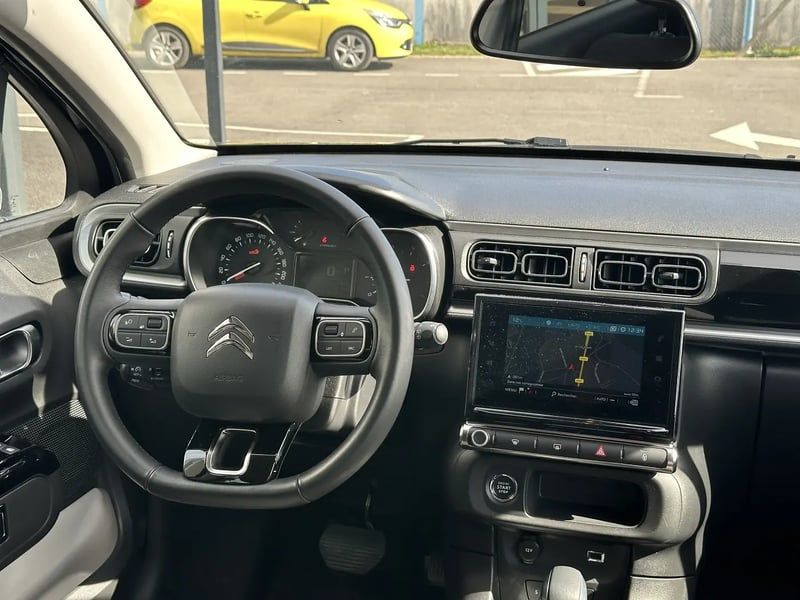 Photo de la voiture CITROEN C3 PureTech 110 S&S EAT6 Shine Pack