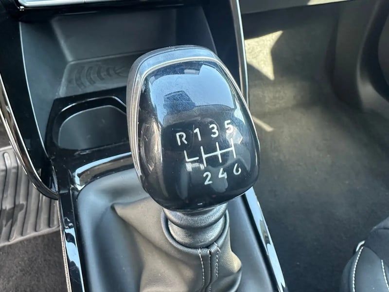 Photo de la voiture CITROEN C3 Turbo 100 ch BVM6 Max