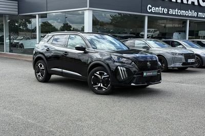Photo de présentation de la voiture PEUGEOT 2008 Hybrid 145 e-DCS6 GT